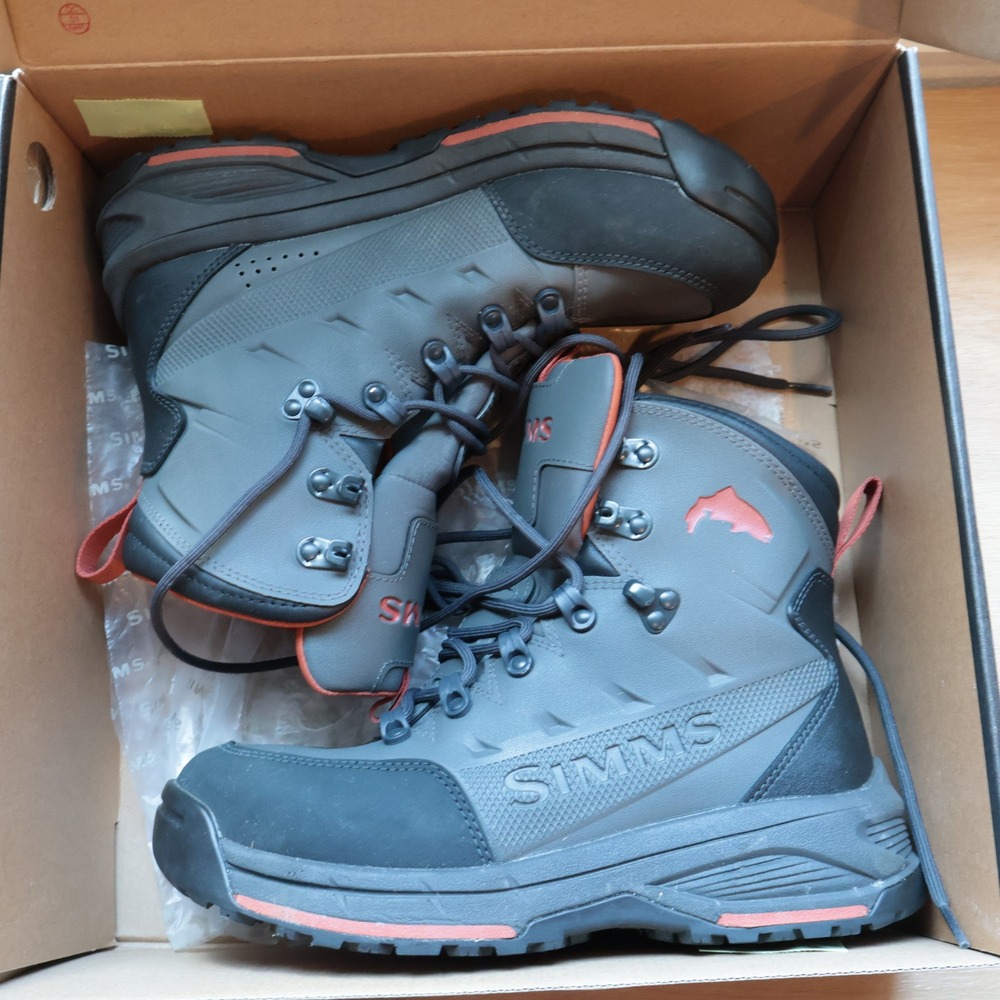 Simms Freestone Wading Boots Mens 8 Gunmetal Grey Rubber Sole Fly Fishing Hiking